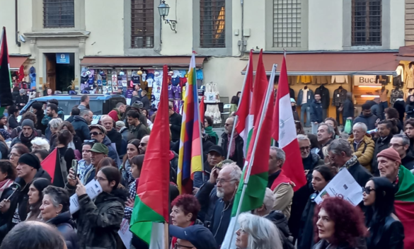 Firenze, manifestazione pro Palestina al centro.