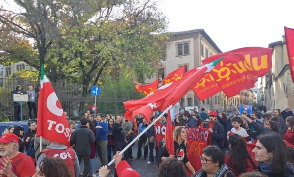 Firenze, migliaia in corteo tra lavoratori, sindacati e studenti