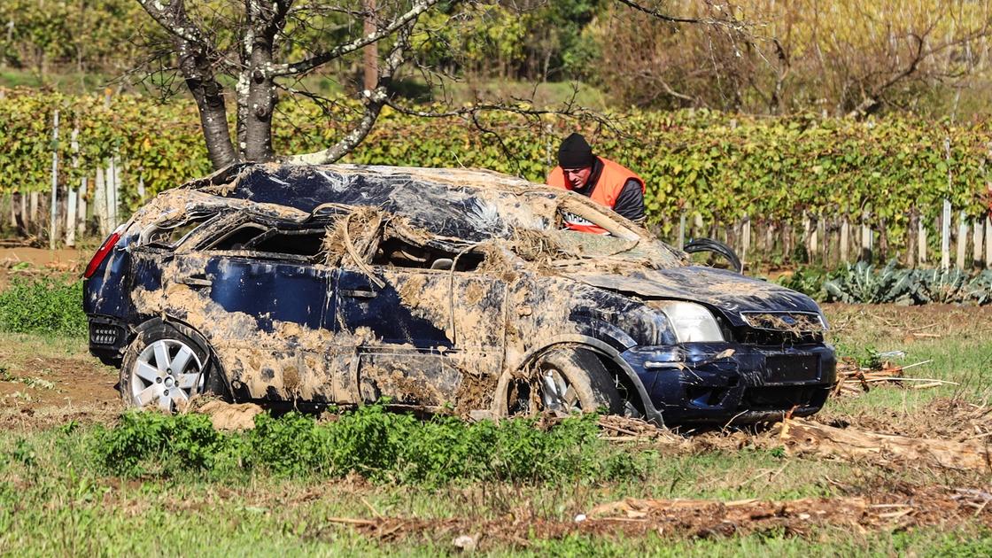 Funerali a Lamporecchio per coppia morta nell'alluvione