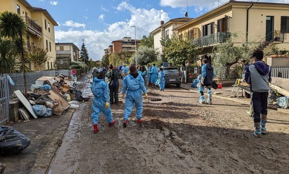 Generi di prima necessità per le popolazioni alluvionate, una raccolta indispensabile.