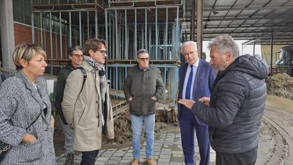 Giani visita aziende CNA alluvionate in Montale (PT) - Notizie