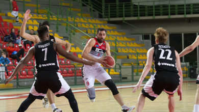 Il Basket Club Lucca vince a Arezzo con un'azione corposa.