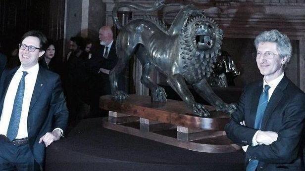 Il prestito della Chimera è vicino ma il soggetto rimane di Firenze.