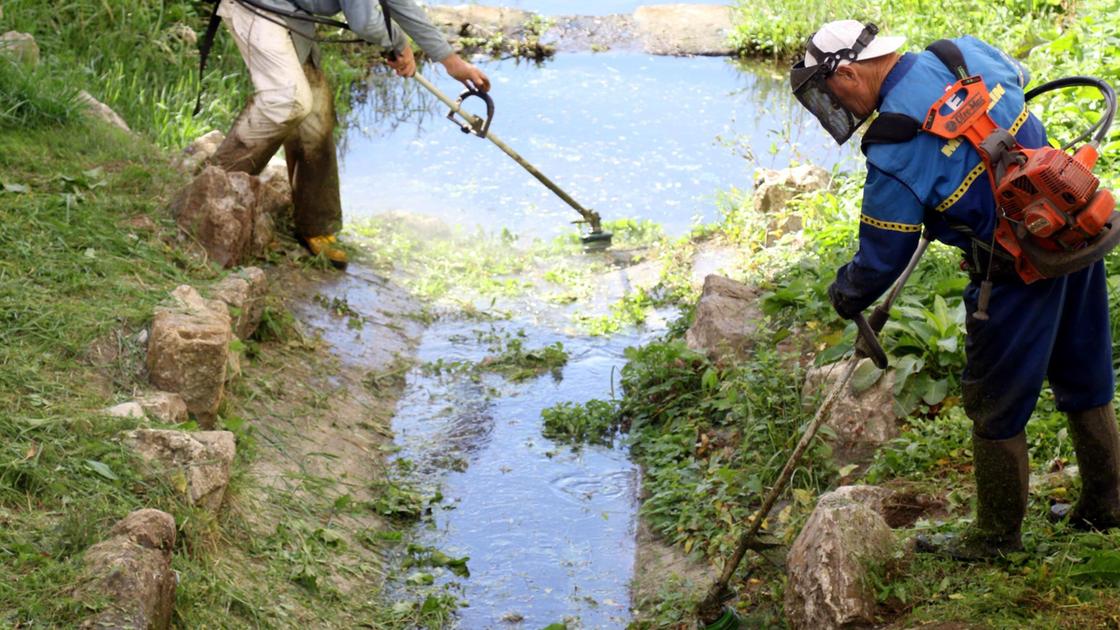 Importanza della prevenzione nella manutenzione dei corsi d'acqua.