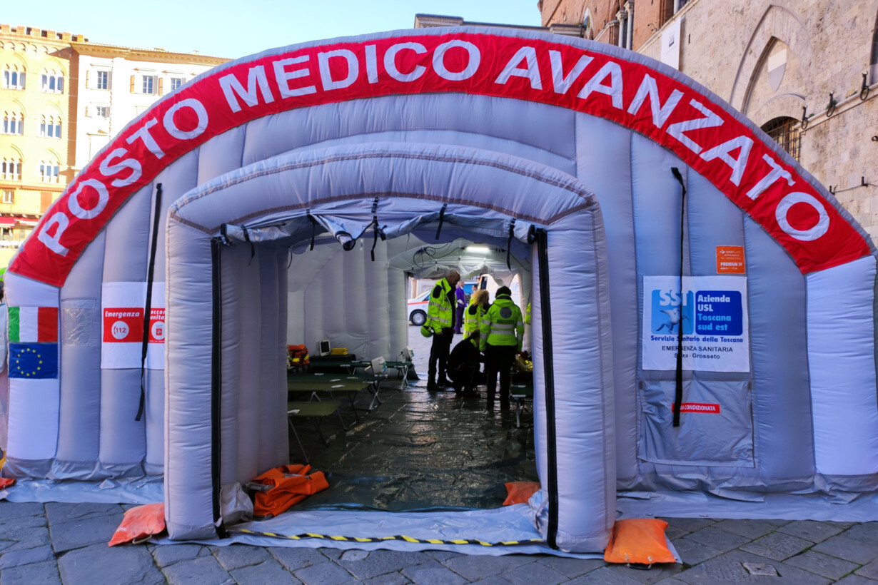 Posto medico avanzato del 118 in Piazza del Campo a Siena