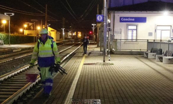 Uomo investito da treno a Cascina, disagi e treni cancellati