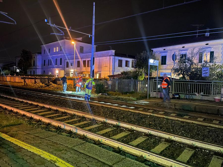 Incidente mortale alla stazione di Cascina, disagi sulla linea Pisa-Firenze.