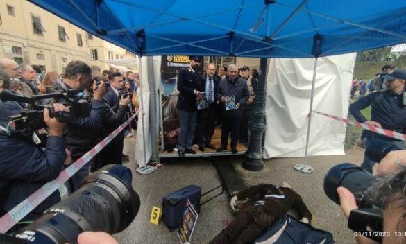 inaugurato lo stand della polizia ai comics con il commissario mascherpa