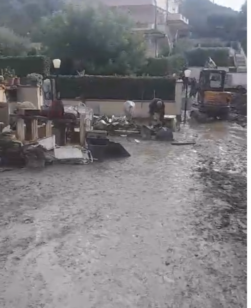 Inizia la raccolta fondi per l'alluvione a Prato, un'emergenza da sostenere.