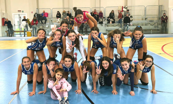 L'Under 14 del Volley Barga vince contro la Fenice Pistoia al tie break - Giornale di Barga