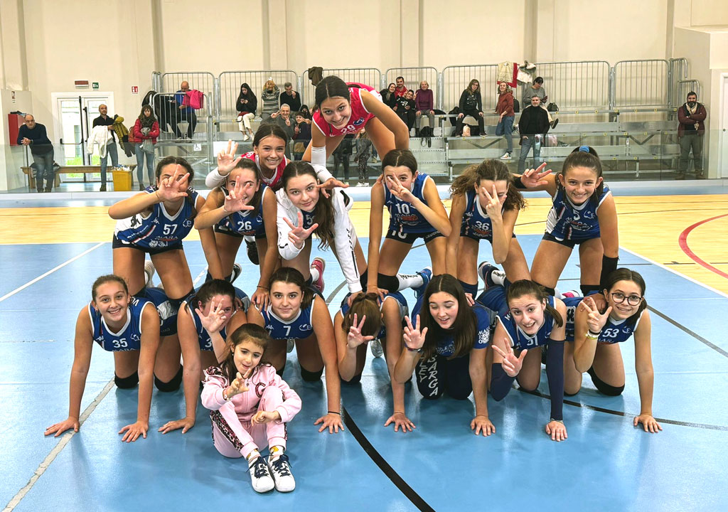 L'Under 14 del Volley Barga vince contro la Fenice Pistoia al tie break - Giornale di Barga