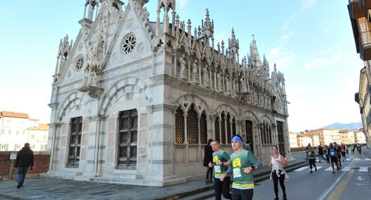 La Maratona di Pisa, la gara perfetta per il tuo miglior tempo personale.