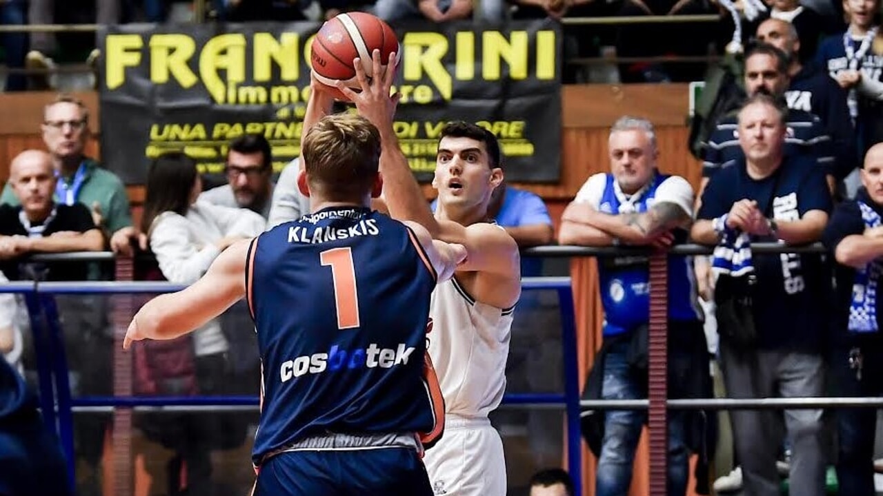 Basket Legnano-Pielle Livorno in diretta 20.30, non perdere l'emozione del match!