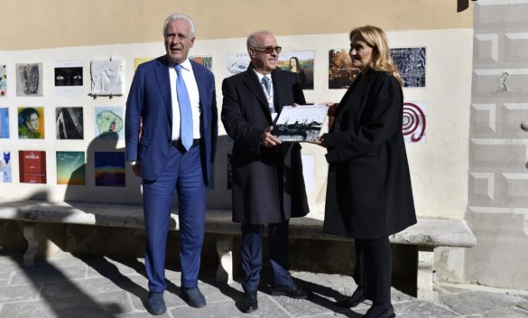 Lollobrigida celebra il miglior vino al mondo, "Benvenuto Brunello esalta il made in Italy" - Maggioni firma la piastrella 2023, Siena News.
