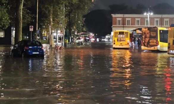 Maltempo crea caos, strade bloccate e ponti danneggiati a Vaiano, situazione aggiornata.