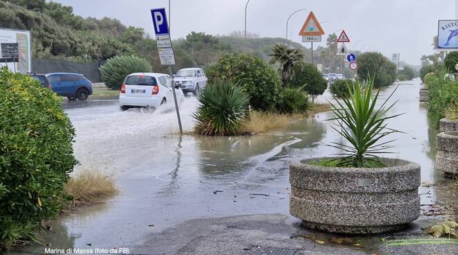 mareggiata marina di massa 03-11-2023 (foto da FB)