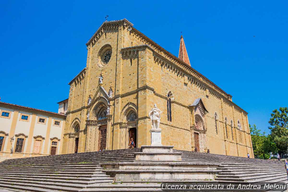 meteo-arezzo:-domani-nuvoloso-con-rovesci,-poi-persistente-copertura-nuvolosa