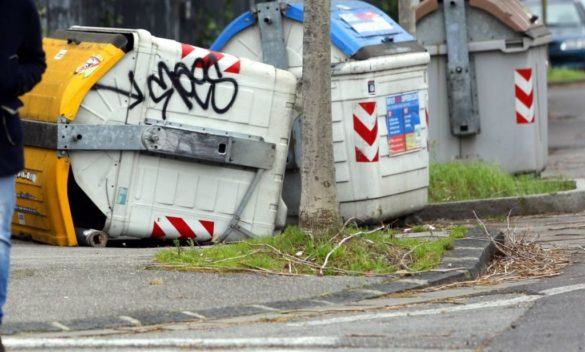 Meteo, allerta gialla per forte vento a Firenze.