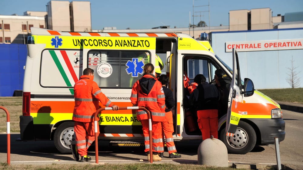 Minorenne investito da un'auto, incidente grave.