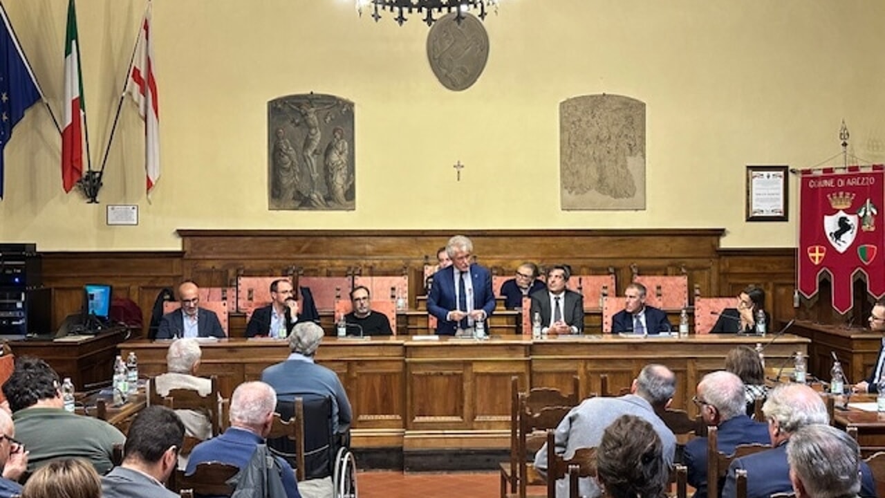 Multiutility toscana riunisce servizi di acqua, gas e rifiuti, possibile nominare Macrì presidente?
