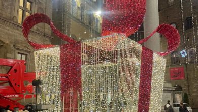 Natale a Firenze, luminarie accese in via Tornabuoni - Firenze Post