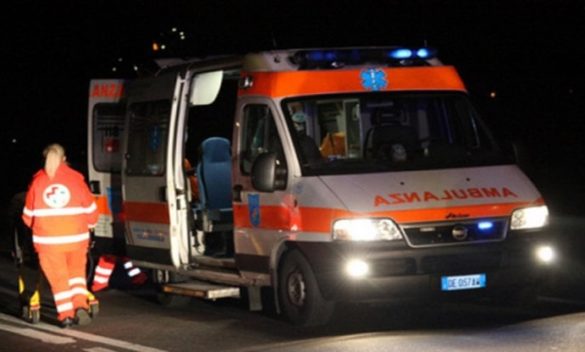 Parto in ambulanza da Arezzo, sfida i 57 km per l'ospedale