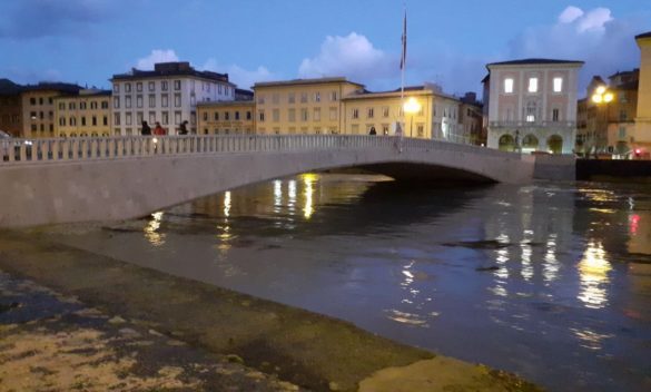 Piena dell'Arno non preoccupa Pisa, portata dell'acqua inferiora alle previsioni.