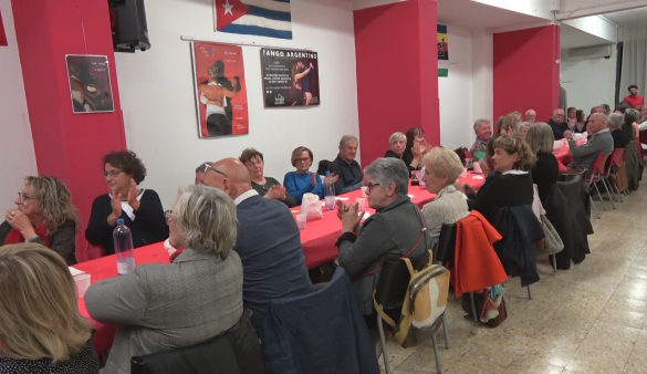 Pistoia, cento partecipanti alla cena benefica dell'ambulatorio solidale.