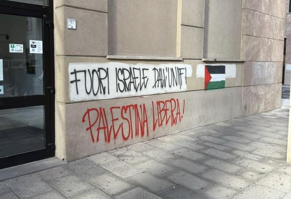 Polemica a Firenze per scritta "Fuori Israele dall'università"