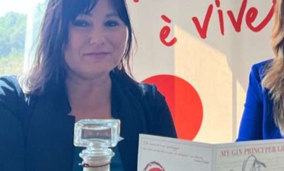 "Presentato il cocktail senese "Regina di cuori" con gin e ricciarello" - Siena News