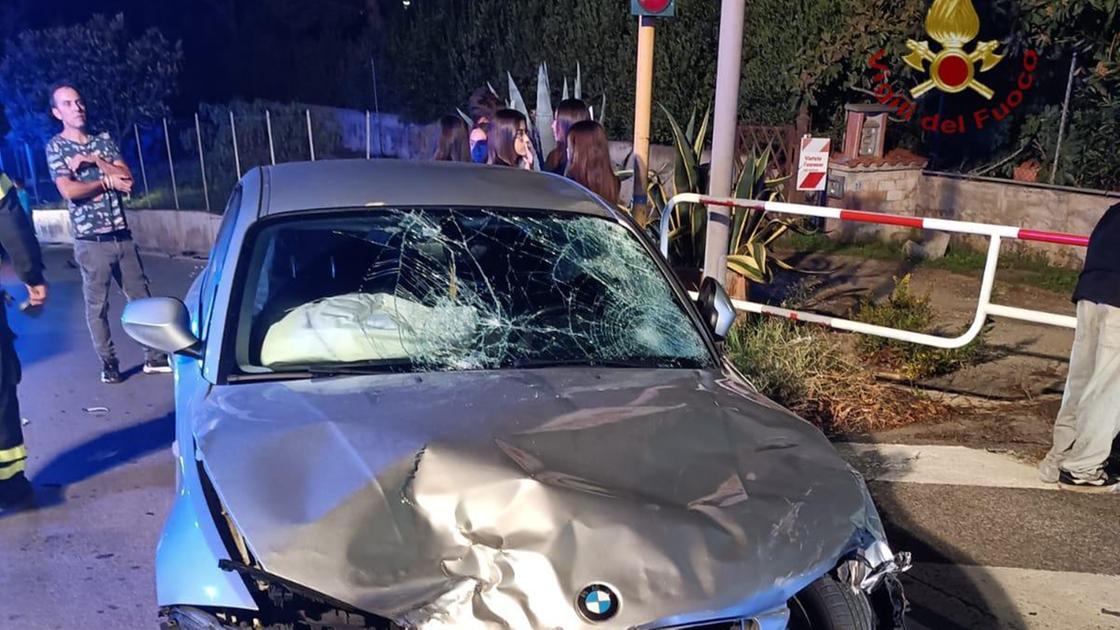 Quindicenni ricoverati a Siena dopo incidente stradale con auto e motorini