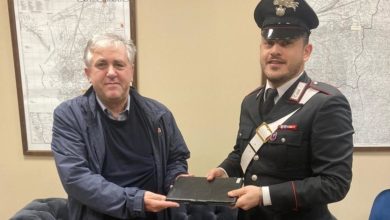 Carabinieri recuperano tablet rubati scuola