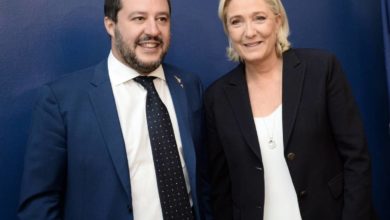 Riassumi questo titolo tra 55 e 65 caratteri "No a Marine Le Pen". Così i dem vanno in tilt sulla Firenze "aperta e inclusiva"