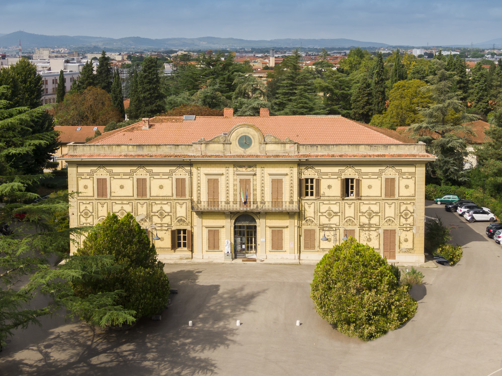 Ritorna il "Career Day" al campus di Arezzo, opportunità di lavoro per gli studenti.