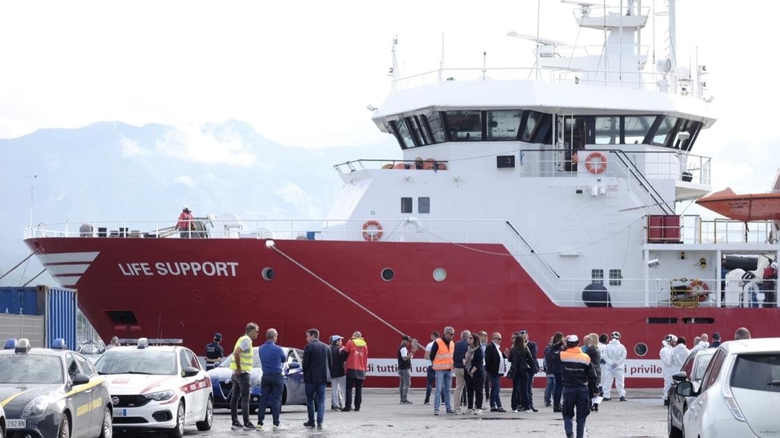 Salvati 21 migranti, in arrivo a Marina di Carrara