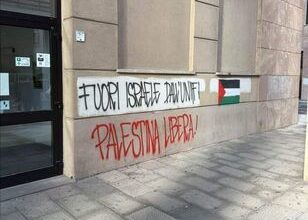 Scritte antisemite all'Università di Firenze, condanna istituzionale e azioni per contrastare l'odio.