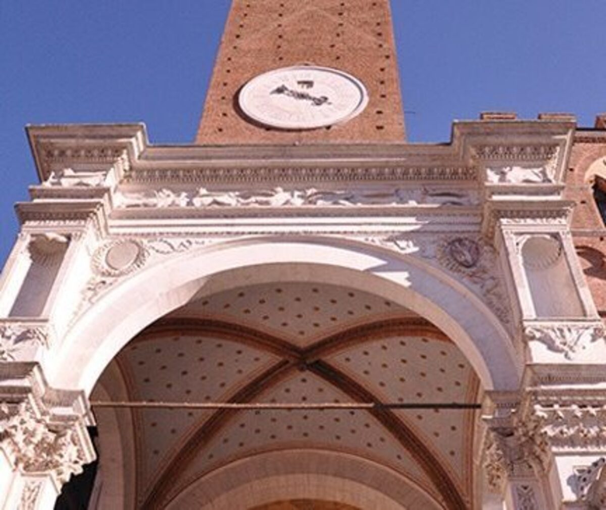 Siena, Cappella di Piazza del Campo illuminata per sensibilizzazione