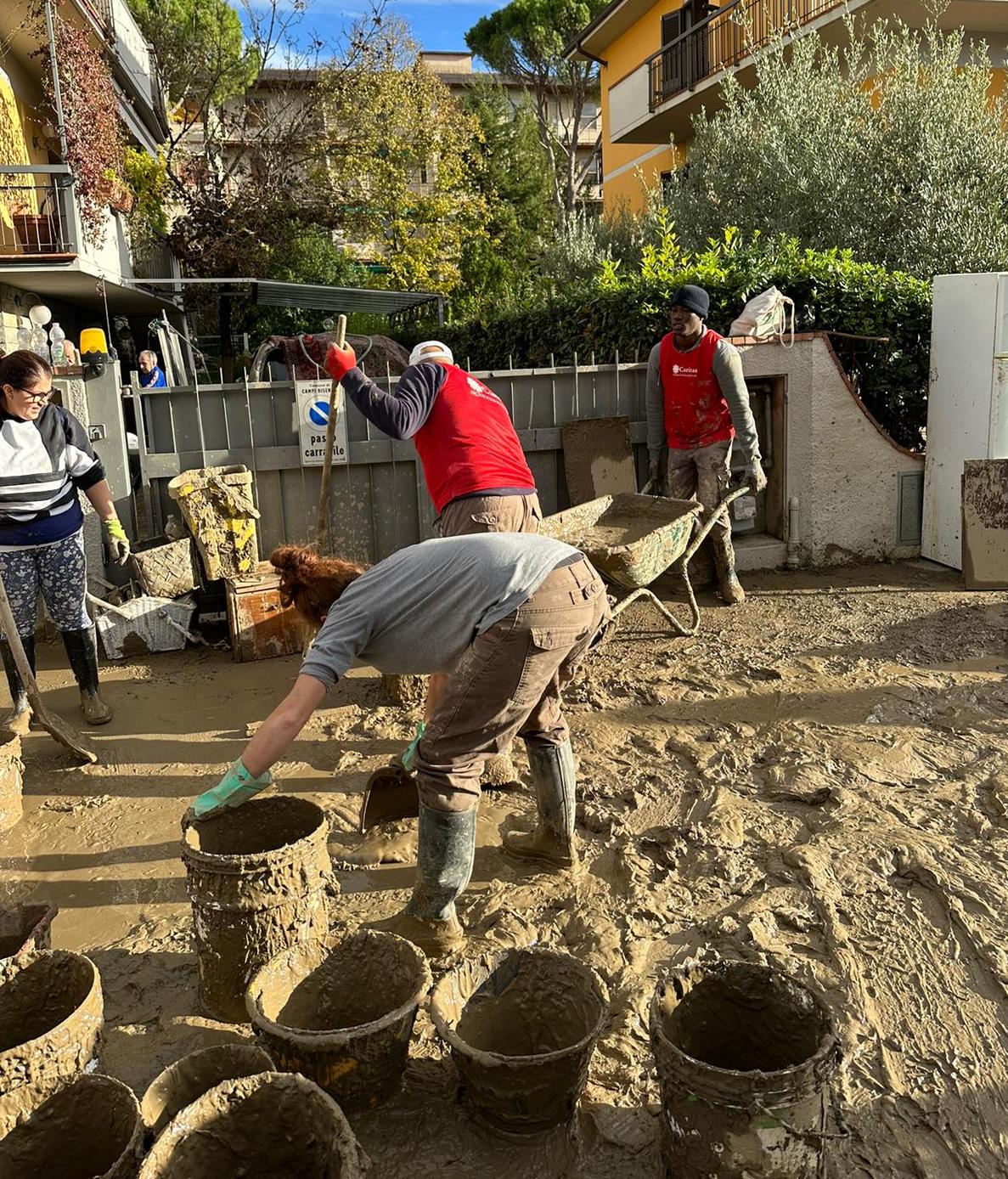 Solidarietà alle popolazioni dopo l'alluvione, Cgil Firenze attiva volontari e raccoglie fondi e materiali - Piana Notizie