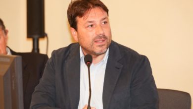Tomaso Montanari sceglie di rimanere rettore a Siena e non diventare sindaco di Firenze.