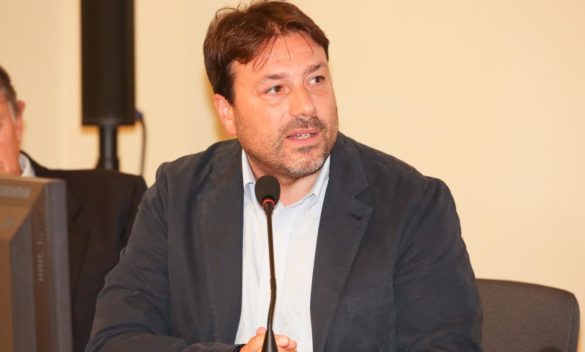 Tomaso Montanari sceglie di rimanere rettore a Siena e non diventare sindaco di Firenze.