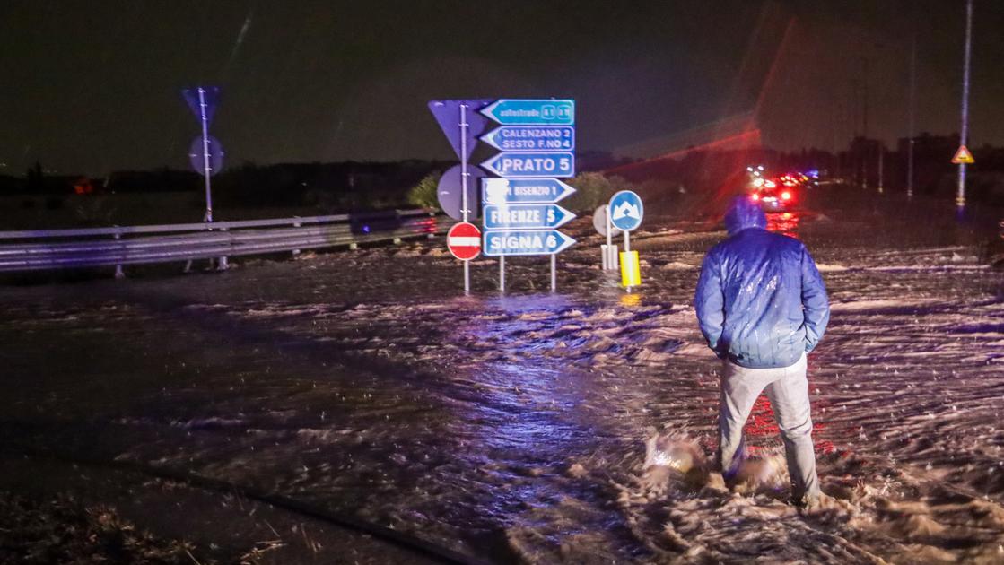 Toscana colpita dal maltempo, migliaia di famiglie senza energia.