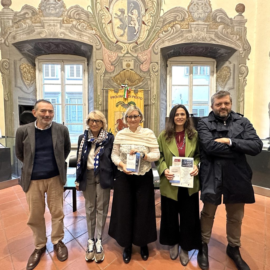 Viaggio in bus tra Vaiano e Vernio per spettacoli al Politeama e al Metastasio, tutto compreso.