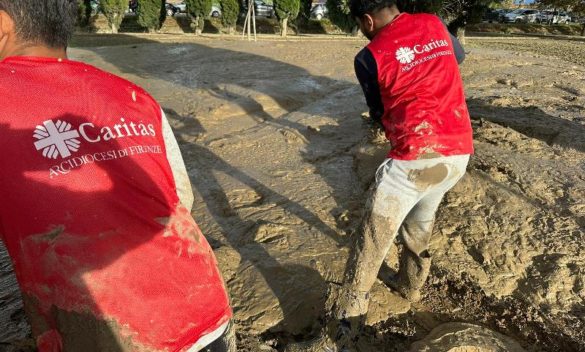 effetti negativi della pandemia ci sono l'aumento del lavoro da casa e l'isolamento sociale.