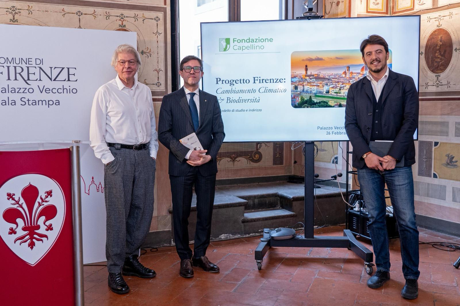 Da sx Pier Giovanni Capellino Presidente di Fondazione Capellino Dario Nardella Sindaco Comune Firenze Andrea Giorgi Assessore Ambiente Comune Firenze