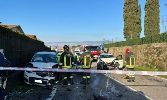 Frontale a Pontenuovo, grave 75enne