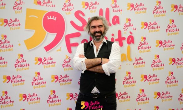"Sulla Felicità Festival" 2024: le anticipazioni e il debutto del nuovo spettacolo di Santomauro - Livorno Sera
