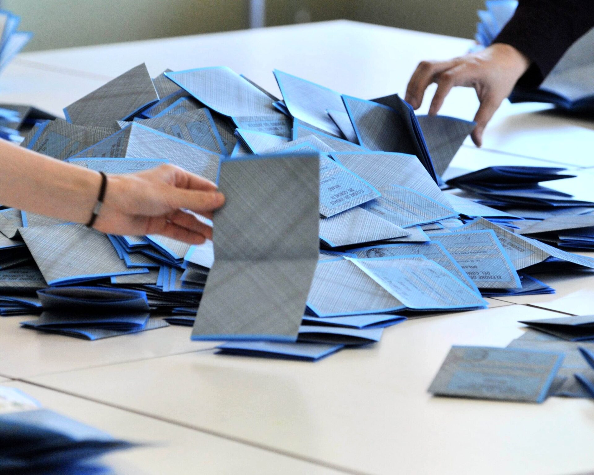 Al voto 184 comuni toscani: Firenze e Prato volteranno pagina