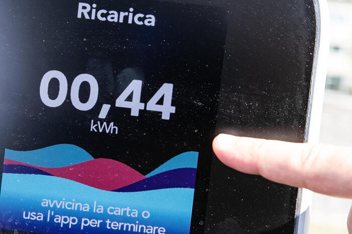 Aumentano punti di ricarica e-car, +31,5% nel trimestre