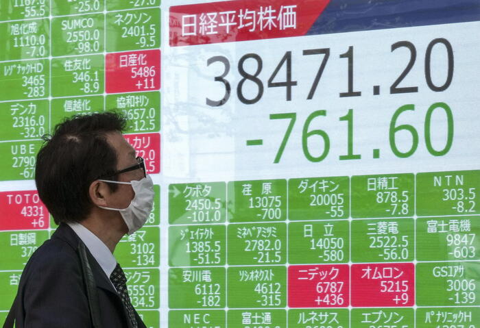 Borsa: l'Asia incerta con la Fed che prende tempo sui tassi