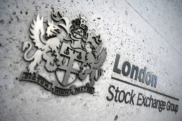 Borsa: l'Europa conclude pesante, Londra -1,8%